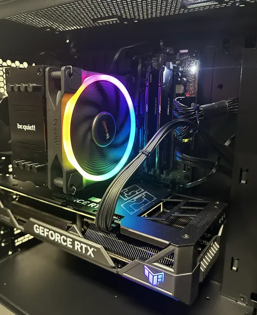 Kraftig PC RTX 4070Ti Ryzen 7, 32GB RAM, 2TB SSD, WiFi 