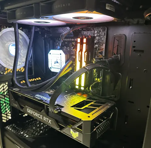 Kraftig PC RTX 4070 Ti Ryzen 7, 32GB, 2TB SSD 