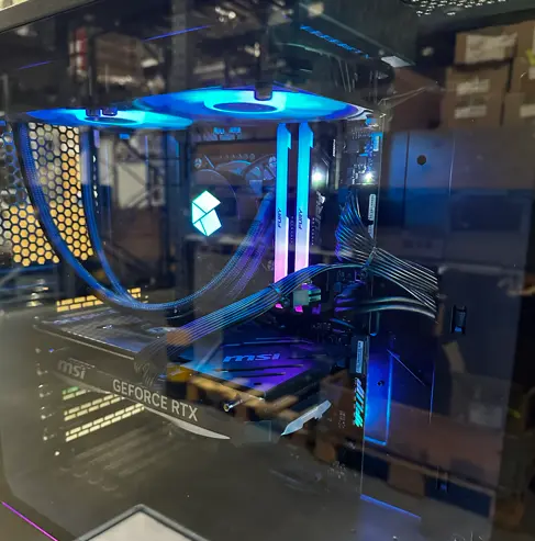 Kraftig PC RTX 4070 i7, 16GB RAM, 2TB SSD, WiFi 