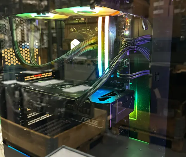 Kraftig PC RTX 4070 i7, 32GB RAM, 2TB SSD, WiFi 