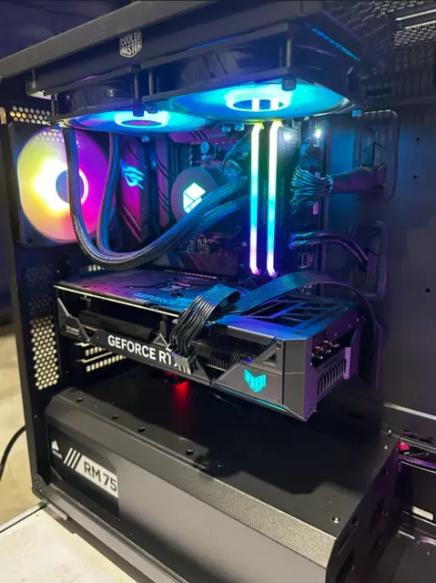 Kraftig PC RTX 4070 Ryzen 7, 16GB RAM, 1TB SSD, WiFi 
