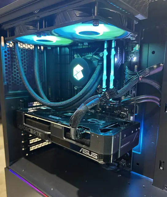Kraftig PC RTX 4070 i7, 16GB RAM, 2TB SSD, WiFi 