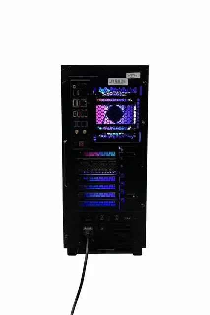 Kraftig PC RTX 4070 Ryzen 7, 32GB RAM, 2TB SSD, WiFi 