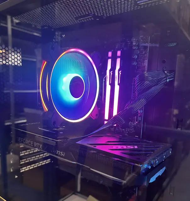 Kraftig PC RTX 4070 Ryzen 7, 32GB RAM, 2TB SSD, WiFi 