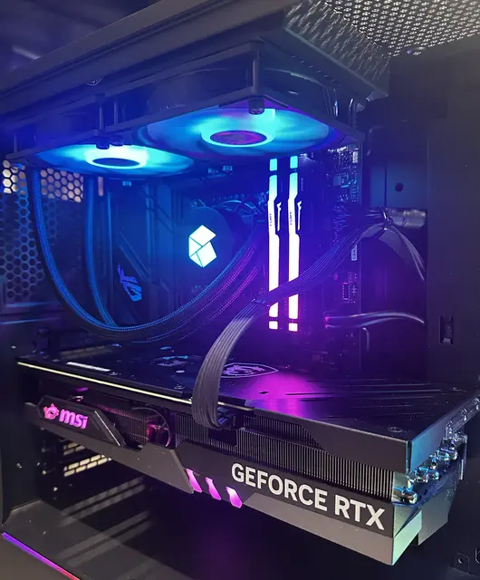 Kraftig PC RTX 4070 Ti i7, 16GB RAM, 2TB SSD 