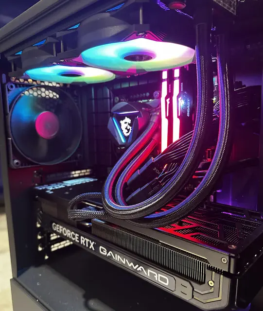 Kraftig PC RTX 4070 Ti i7, 16GB RAM, 2TB SSD 