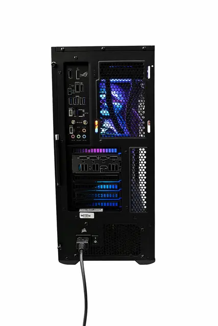 Kraftig PC RTX 4070 Ti i7, 32GB RAM, 2TB SSD, WiFi 
