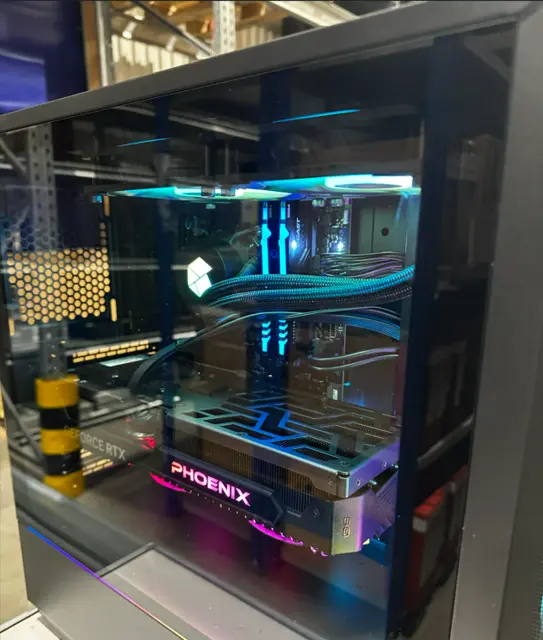 Kraftig PC RTX 4070 i7, 32GB RAM, 2TB SSD, WiFi 