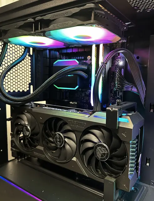 Kraftig PC RTX 4070 Ti i5, 32GB RAM, 2TB SSD, WiFi 